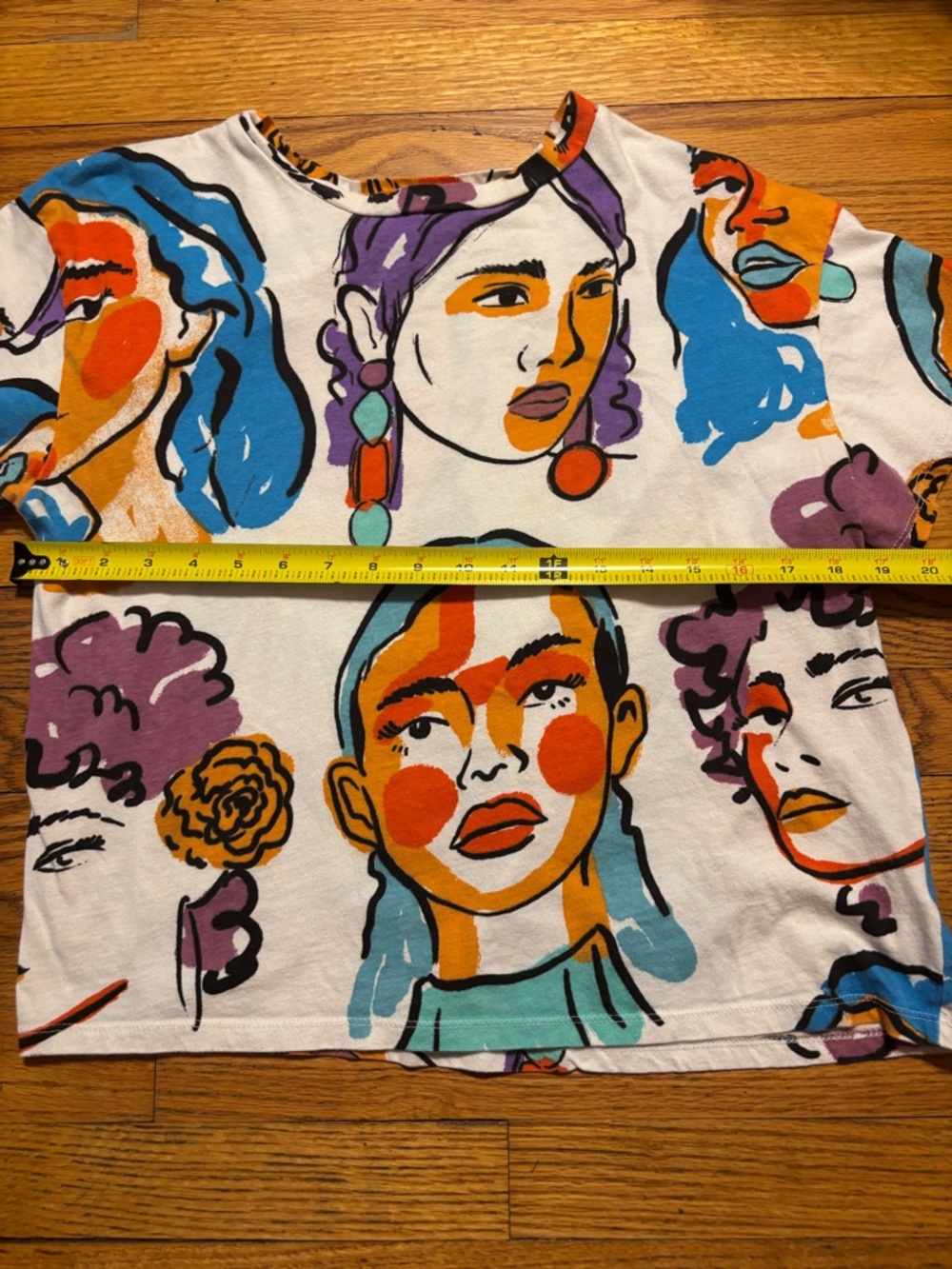 Artistic Faces Short Sleeve Tee - Picture 6 of 9